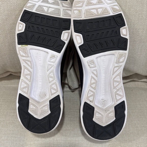 APL techloom breeze shoes - Picture 3 of 3